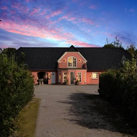 Apartment With Pool In Kongernes Feriepark Græsted